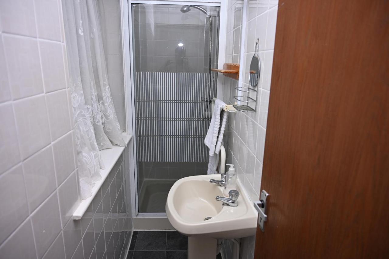 Newburn Hotel Blackpool Bagian luar foto