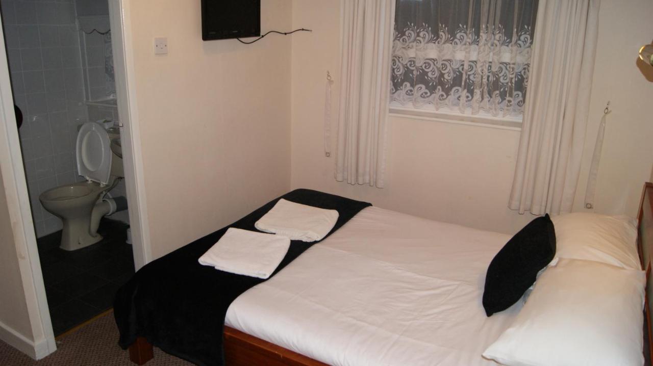 Newburn Hotel Blackpool Bagian luar foto